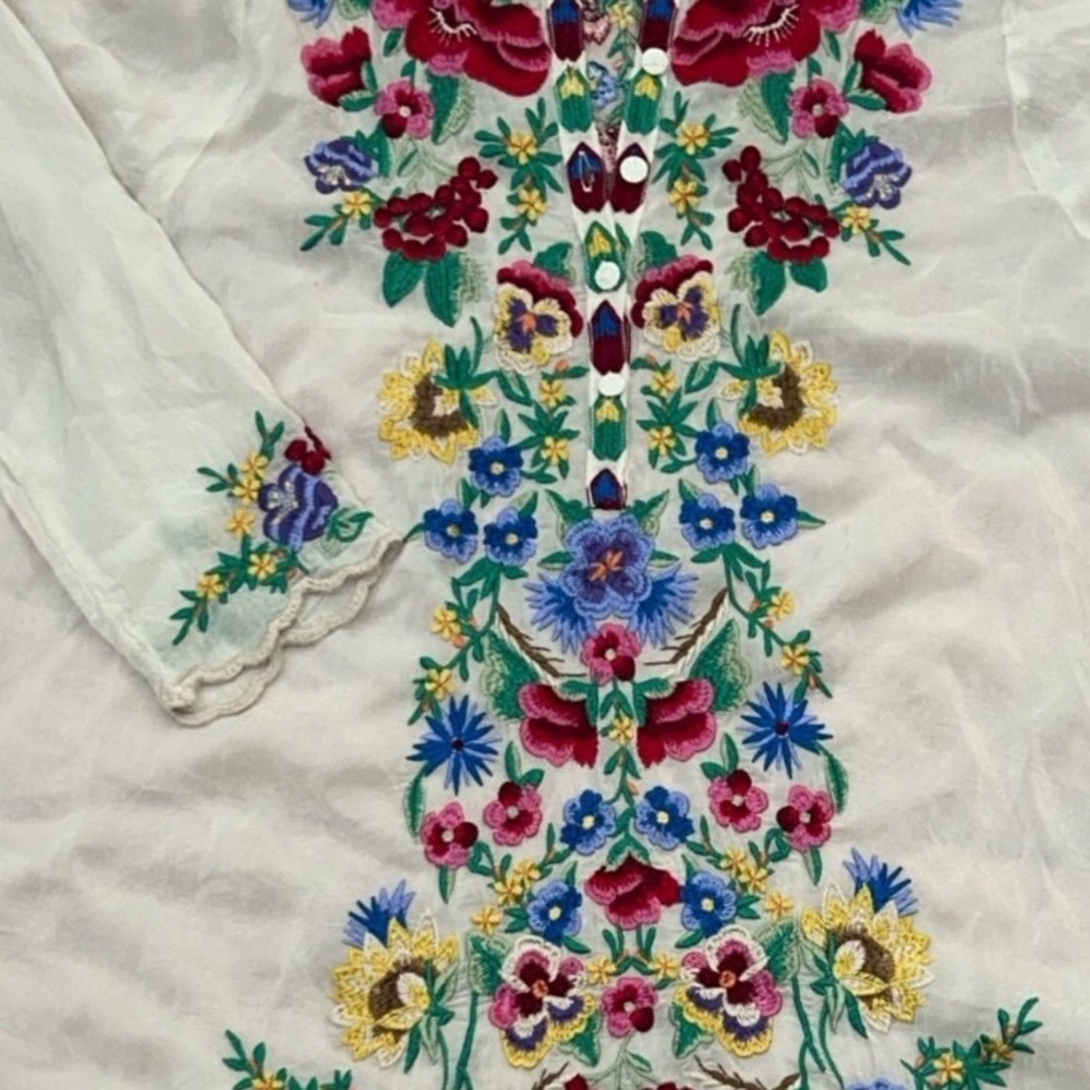 Johnny Was heavily embroidered Gala tunic in Shell NWT - Picture 7 of 10